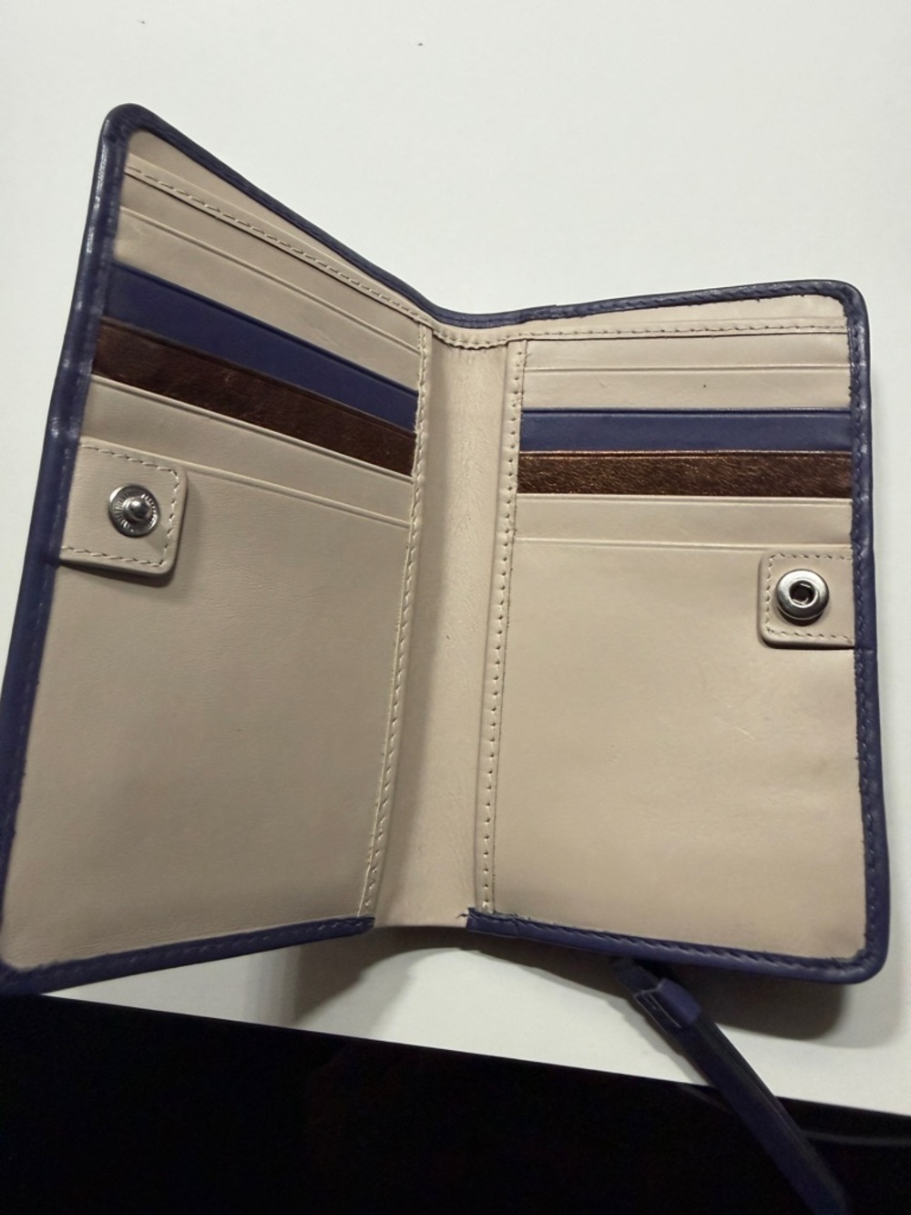 Radley London Women's Mini Dot Dog Leather Bifold Wallet - Picture 7 of 12